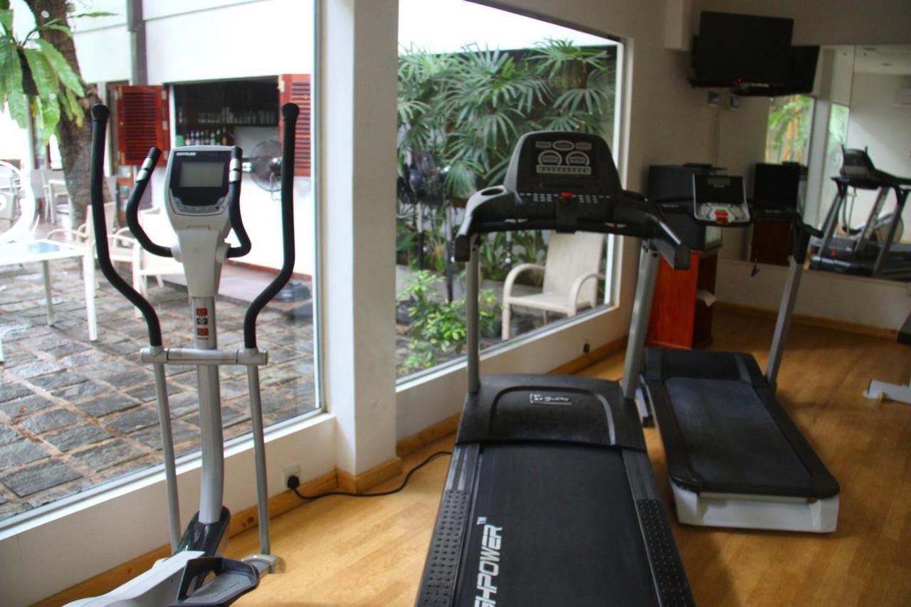 Colombo Court Hotel & Spa Екстер'єр фото